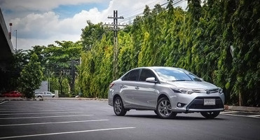 Toyota VIOS CVT ยนตรกรรมซับคอมแพกต์ ซีดานขวัญใจมหาชน รุ่นปรับปรุงใหม่