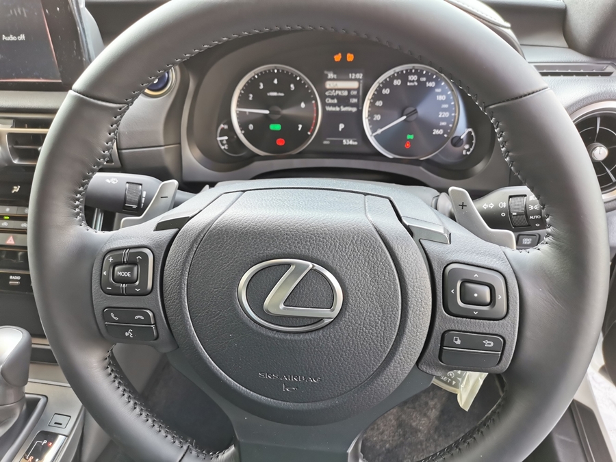 Lexus IS 300h Premium MY2020 เลกซัส ไอเอส ปี 2020 : ภาพที่ 4