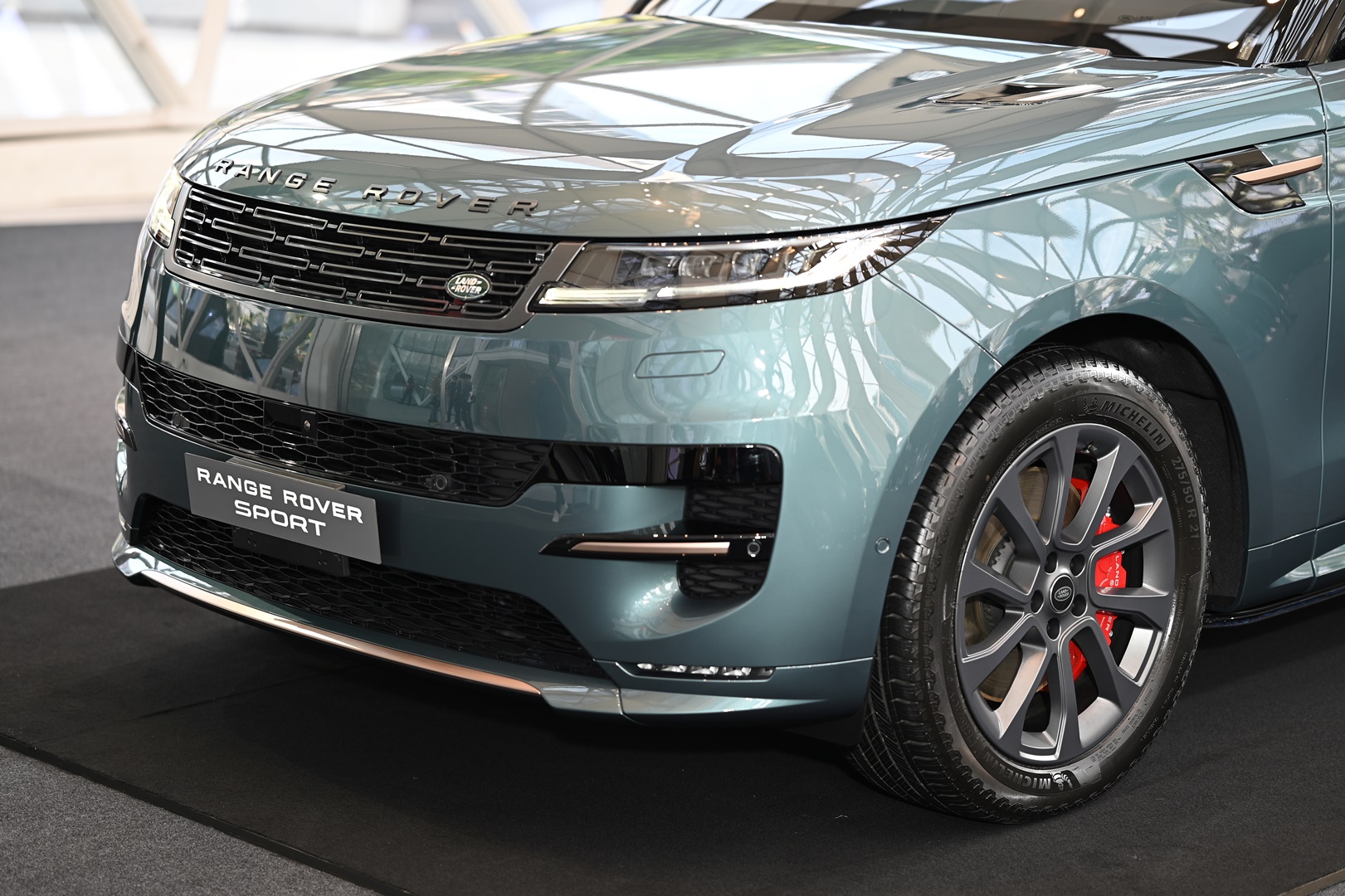 Land Rover Range Rover Sport Dynamic SE Plug-In Hybrid แลนด์โรเวอร์ เรนจ์โรเวอร์ ปี 2023 : ภาพที่ 2