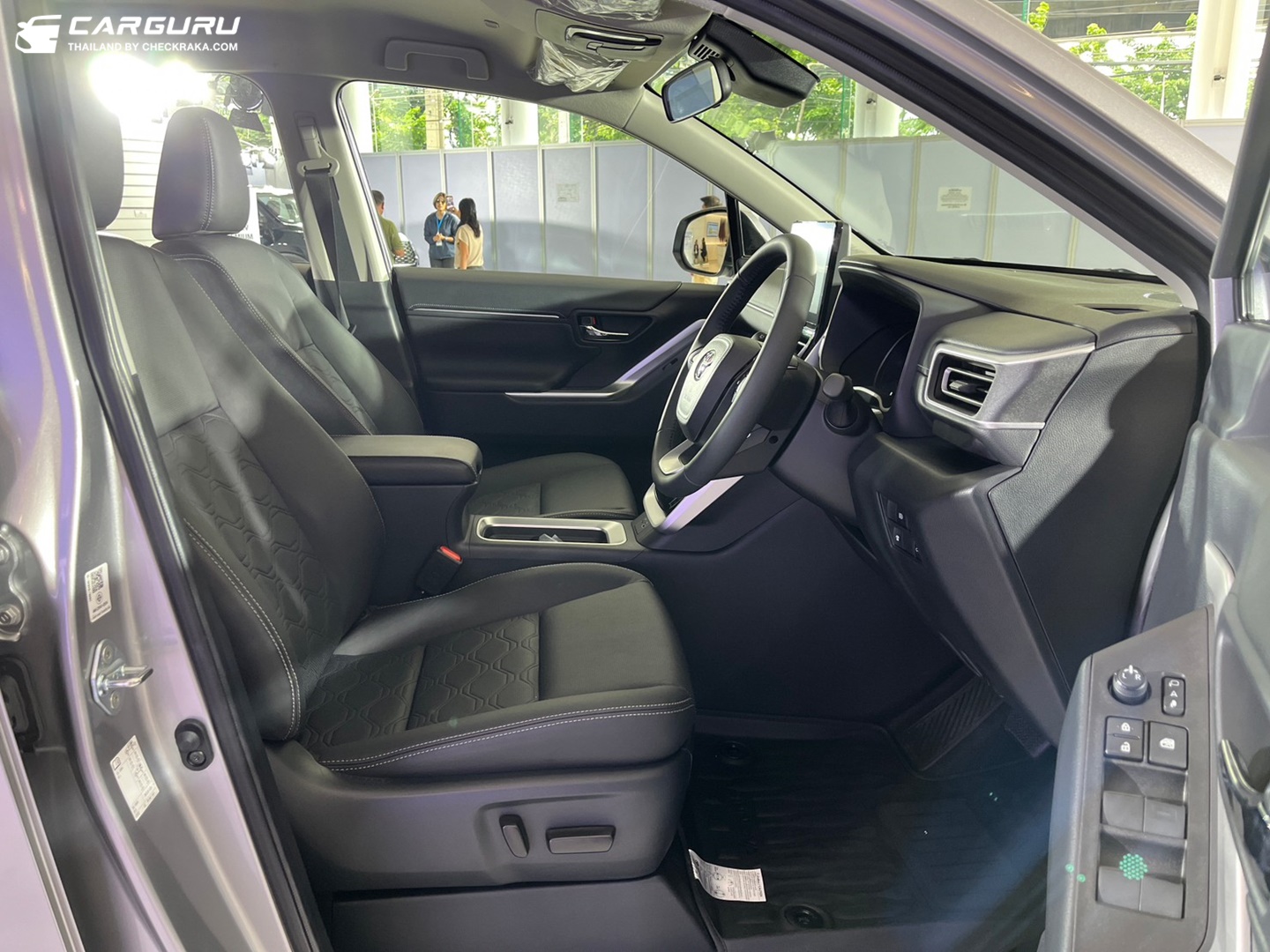 Toyota Innova Zenix 2.0 HEV Smart โตโยต้า อินโนว่า ปี 2023 : ภาพที่ 3