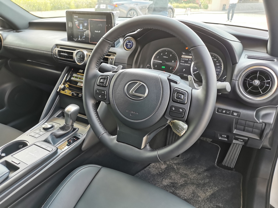 Lexus IS 300h Premium MY2020 เลกซัส ไอเอส ปี 2020 : ภาพที่ 2