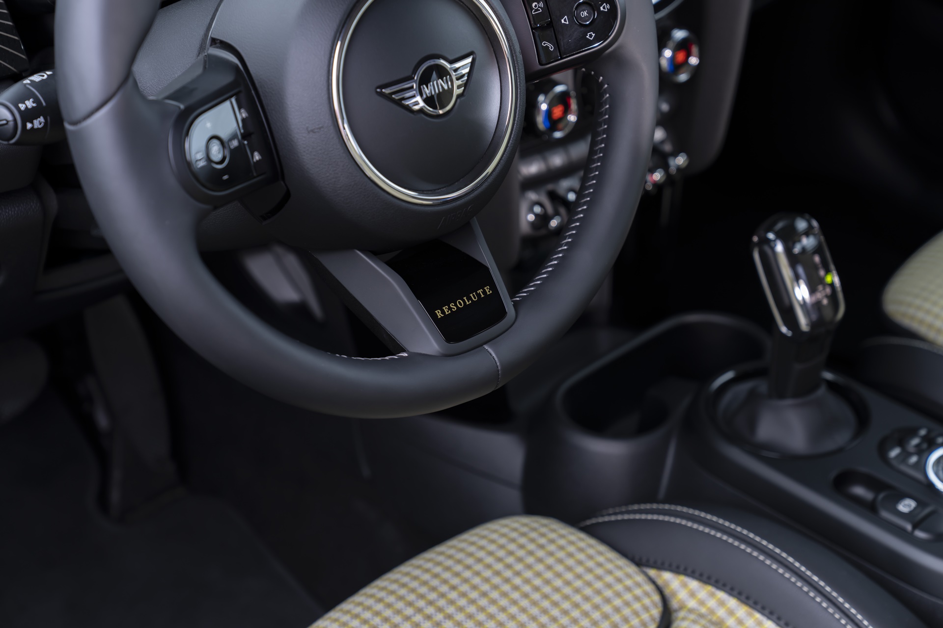 Mini Hatch 3 Door Cooper S Resolute Edition มินิ แฮทช์ 3 ประตู ปี 2023 : ภาพที่ 6