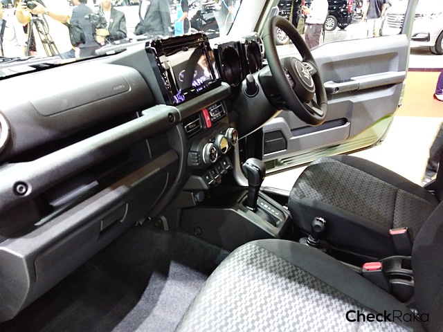 Suzuki Jimny 1.5 L 4WD AT Two-tone ซูซูกิ ปี 2023 : ภาพที่ 18