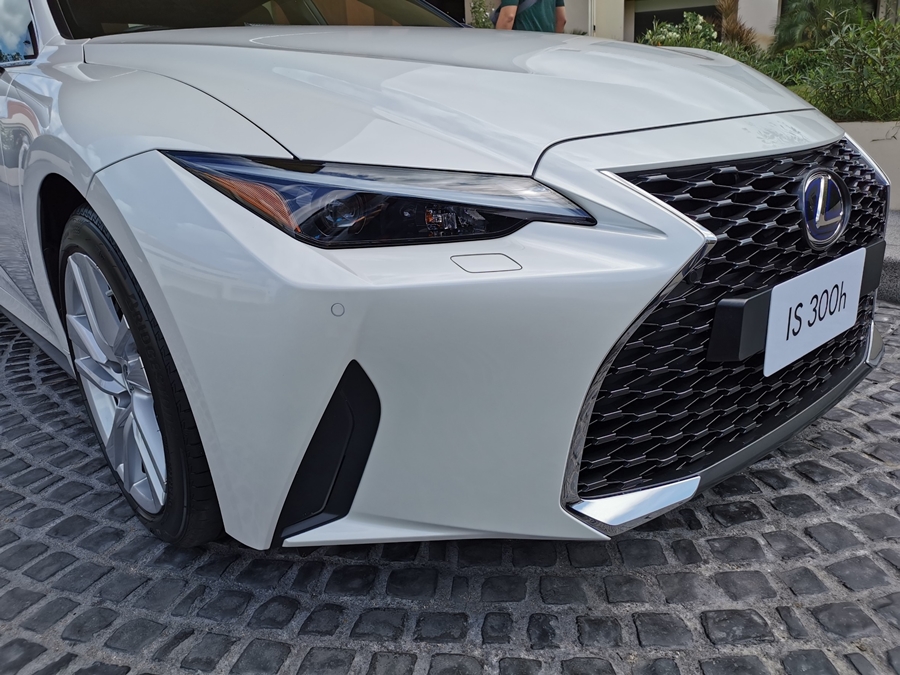 Lexus IS 300h Luxury MY2020 เลกซัส ไอเอส ปี 2020 : ภาพที่ 6