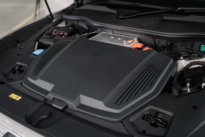 Audi e-tron Sportback 55 quattro S line อาวดี้ ปี 2020 : ภาพที่ 8