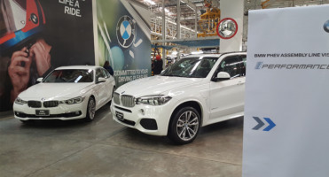 พาชมโรงงาน BMW พร้อมผลิต Plug-in Hybrid จุดเริ่มต้นรถ EV ในอนาคต