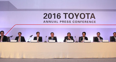 Toyota คาดตลาดรถรวมในประเทศปี 59 อยู่ที่ 720,000 คัน ตั้งเป้าหมายการขายของโตโยต้า 240,000 คัน