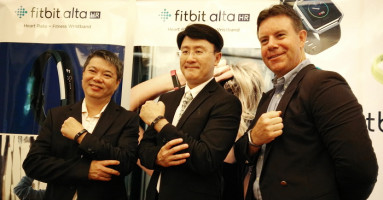 Fitbit Alta HR สายรัดข้อมือฟิตเนสที่เพรียวบางที่สุดในโลก เสริมฟังก์ชั่นวัดอัตราการเต้นของหัวใจ