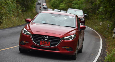 Mazda 3 ใหม่ 2017 สมบูรณ์แบบยิ่งขึ้นด้วย G-VECTORING CONTROL และ i-ACTIVSENSE