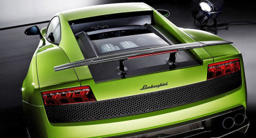 พาไปดูสเปคสุดเจ๋งของ Lamborghini Gallardo LP570-4 Superleggera ที่เบนซ์เรซซิ่งใช้