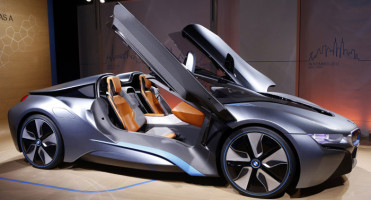 BMW เตรียมผลิต i8 Roadster