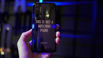 Honor 20 Pro Moschino Edition สมาร์ทโฟนดีไซน์สุดเท่รุ่นพิเศษ วางจำหน่ายแล้ววันนี้