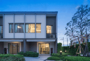 อันดับที่ 7: พลีโน่ บางนา - อ่อนนุช