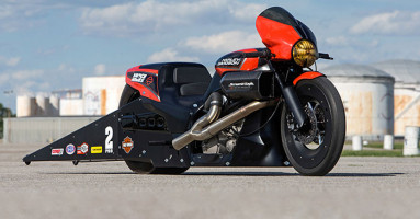 Harley-Davidson สลัดคราบคลาสสิกสู่ Drag racer สุดโหด