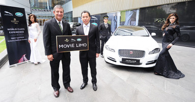 Jaguar Land Rover บริการสุดหรู Movie Limo Service บริการรับส่งลูกค้า