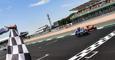 Alex Rins สร้างเซอร์ไพรส์ให้แฟน Suzuki หลังแซง Marquez เข้าเส้นชัยในศึก BritishGP