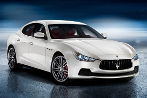 Maserati Ghibli รถสปอร์ตซีดานหรู 4 ประตู ด้วยรูปโฉมที่ดึงดูดใจ