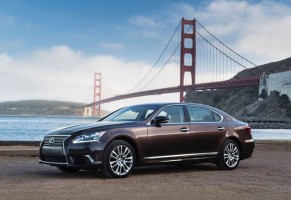 อันดับที่ 2: Lexus LS 600hL
