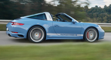 Porsche 911 Targa 4S Design Edition โมเดิร์นคลาสสิกด้วยสี Etna Blue