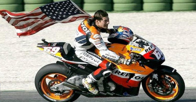 อดีตแชมป์โลก MotoGP "นิคกี้ เฮย์เดน" เสียชีวิตแล้วในวัย 35 ปี จากอุบัติเหตุขณะขี่จักรยาน