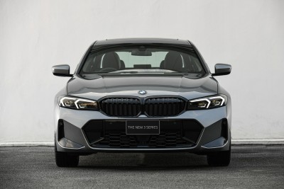 รายชื่อศูนย์-โชว์รูมบีเอ็มดับเบิลยู BMW Series 3 330Li M Sport ปี 2023