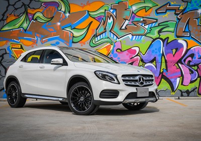 รายชื่อศูนย์-โชว์รูมเมอร์เซเดส-เบนซ์ Mercedes-benz GLA-Class GLA 250 AMG Dynamic MY2017 ปี 2017