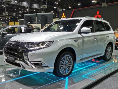 รายชื่อศูนย์-โชว์รูมมิตซูบิชิ Mitsubishi Outlander PHEV GT-Premium ปี 2020