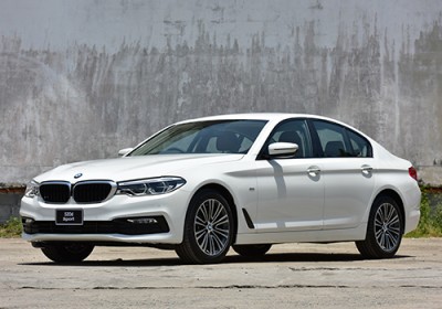 รายชื่อศูนย์-โชว์รูมบีเอ็มดับเบิลยู BMW Series 5 520d Sport ปี 2017