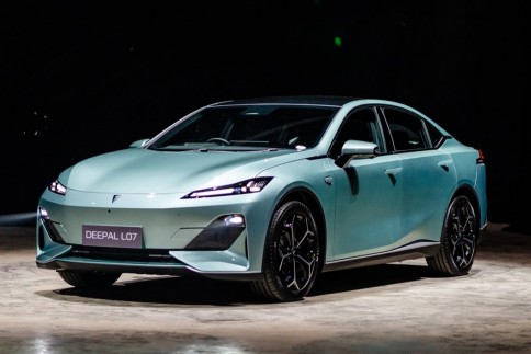 ดีพอล Deepal LO7 Standard ปี 2023