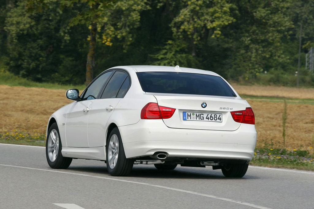 BMW Series 3 320d Sport บีเอ็มดับเบิลยู ซีรีส์3 ปี 2010 : ภาพที่ 8
