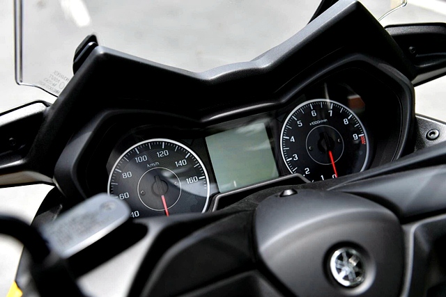 Yamaha XMAX 300 ยามาฮ่า ปี 2017 : ภาพที่ 5