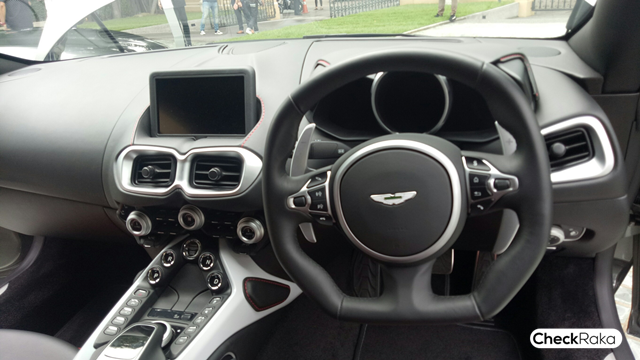 Aston Martin V8 The New Vantage แอสตัน มาร์ติน วี8 ปี 2018 : ภาพที่ 10