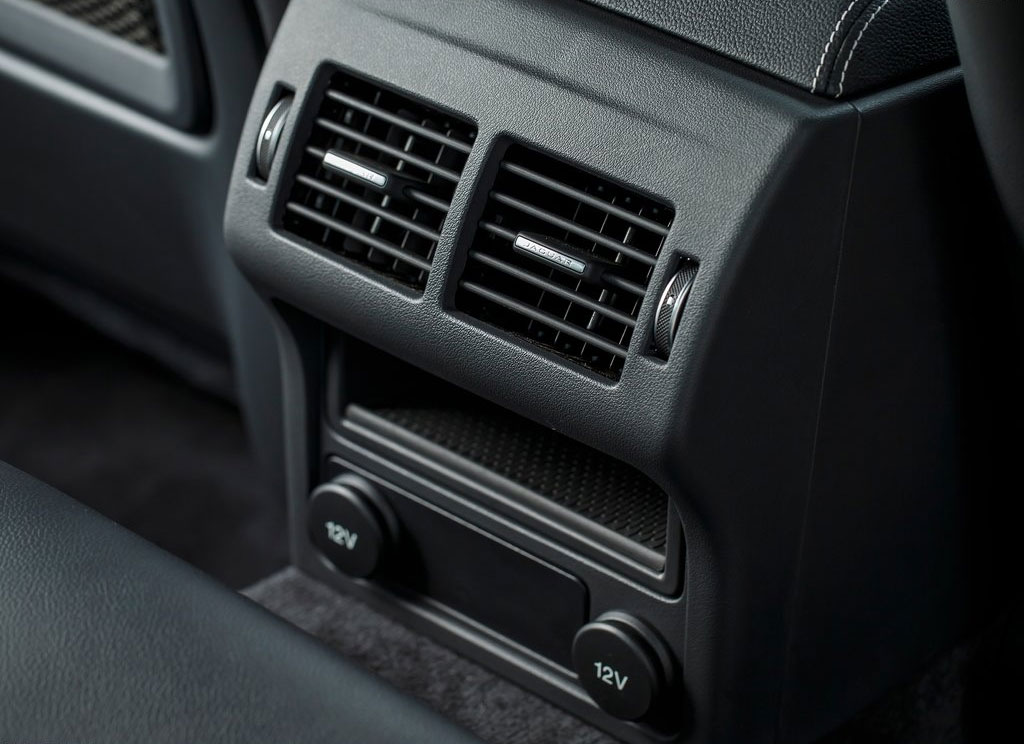 Jaguar XE 2.0 R-Sport จากัวร์ เอ็กซ์อี ปี 2015 : ภาพที่ 8