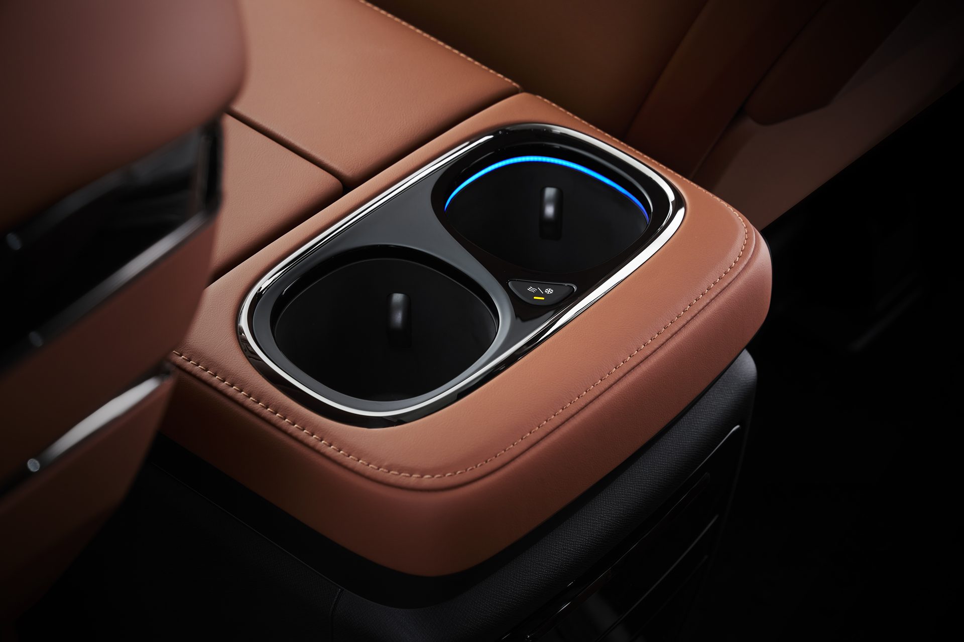 Aion GAC M8 PHEV Standard ปี 2025 : ภาพที่ 13