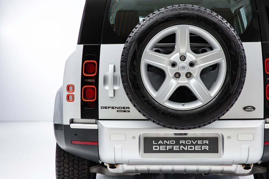 Land Rover Defender 110 Petrol 3.0 SE Ingenium MHEV แลนด์โรเวอร์ ดิเฟนเดอร์ ปี 2020 : ภาพที่ 8