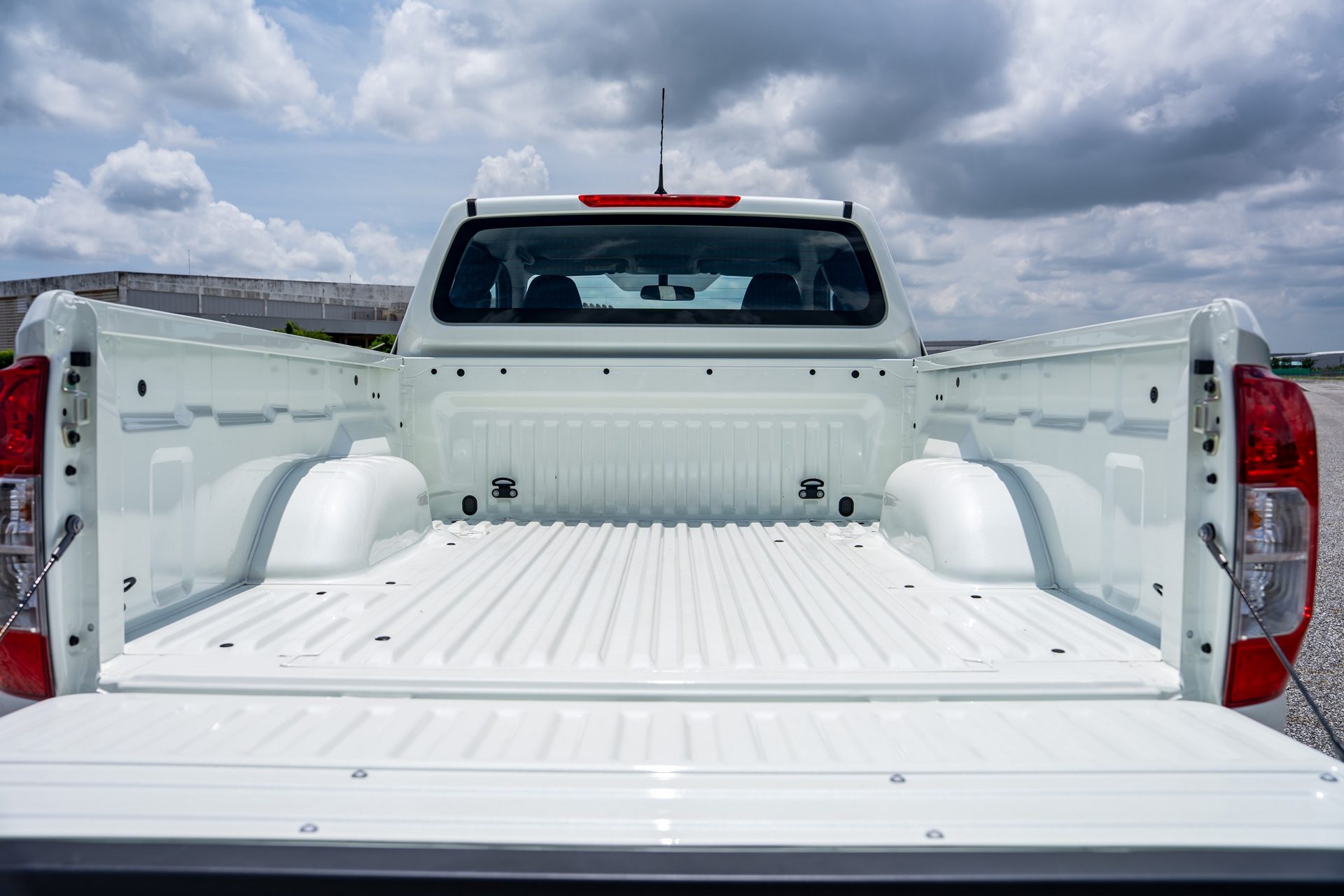 Nissan Navara King Cab Calibre SL 7AT นิสสัน นาวาร่า ปี 2025 : ภาพที่ 8