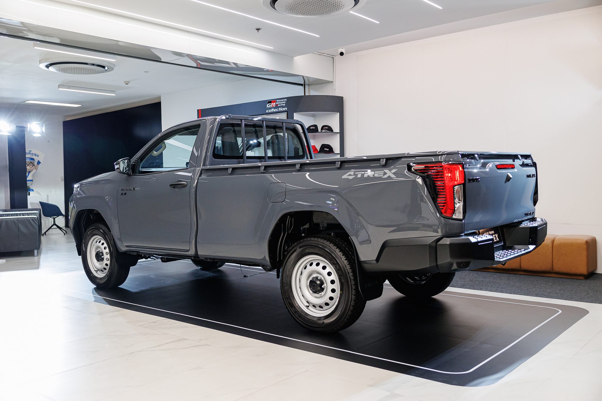 Toyota Hilux Travo Standard Cab 4TREX 2.8 AT โตโยต้า ไฮลักซ์ ทราโว ปี 2025 : ภาพที่ 2