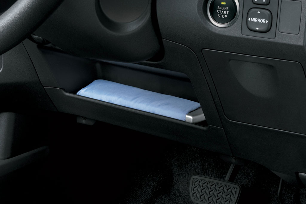 Toyota Yaris RS โตโยต้า ยาริส ปี 2012 : ภาพที่ 13