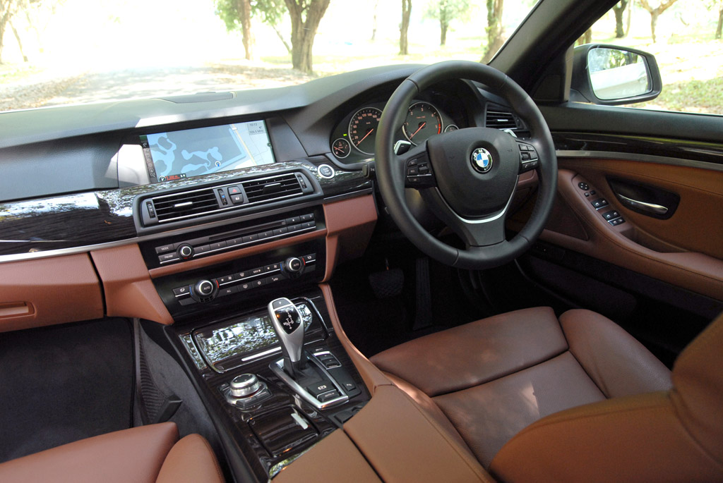 BMW Series 5 520d บีเอ็มดับเบิลยู ซีรีส์5 ปี 2010 : ภาพที่ 7