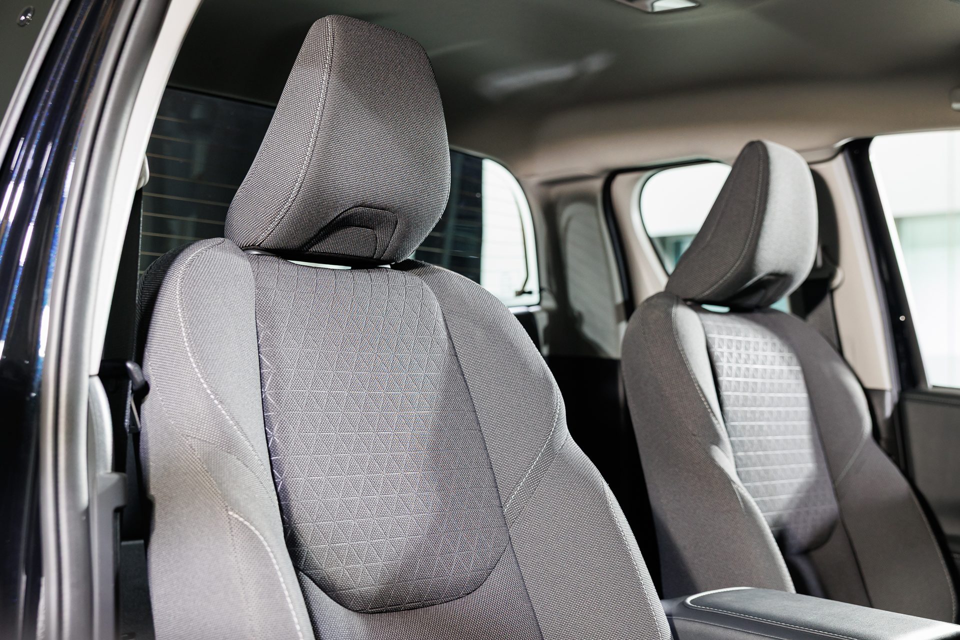 Toyota Hilux Travo Smart Cab Prerunner 2.8 Premium MT โตโยต้า ไฮลักซ์ ทราโว ปี 2025 : ภาพที่ 13