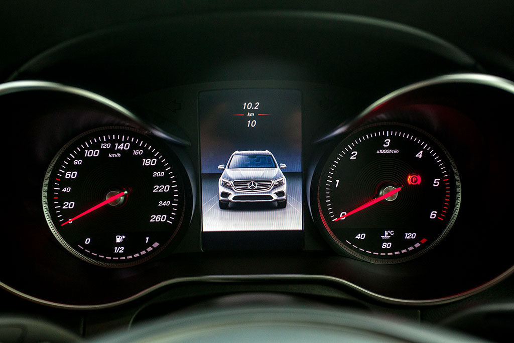 Mercedes-benz GLC-Class GLC 250 D 4Matic Off-Road เมอร์เซเดส-เบนซ์ จีแอลซี ปี 2015 : ภาพที่ 5