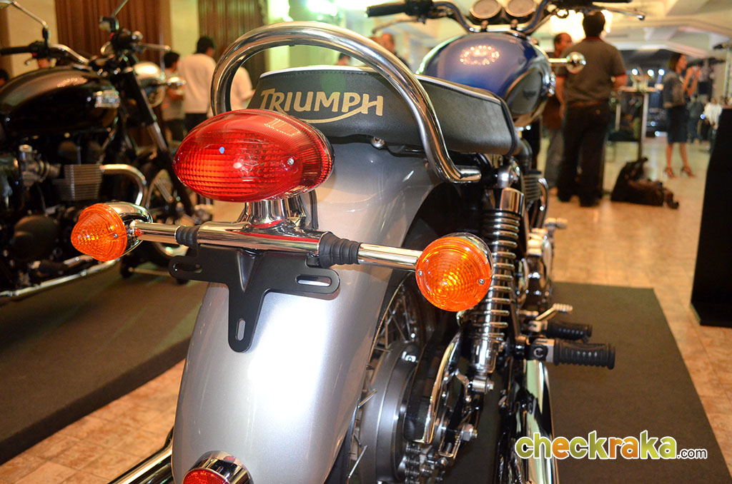Triumph Bonneville T100 ไทรอัมพ์ บอนเนวิลล์ ปี 2015 : ภาพที่ 11