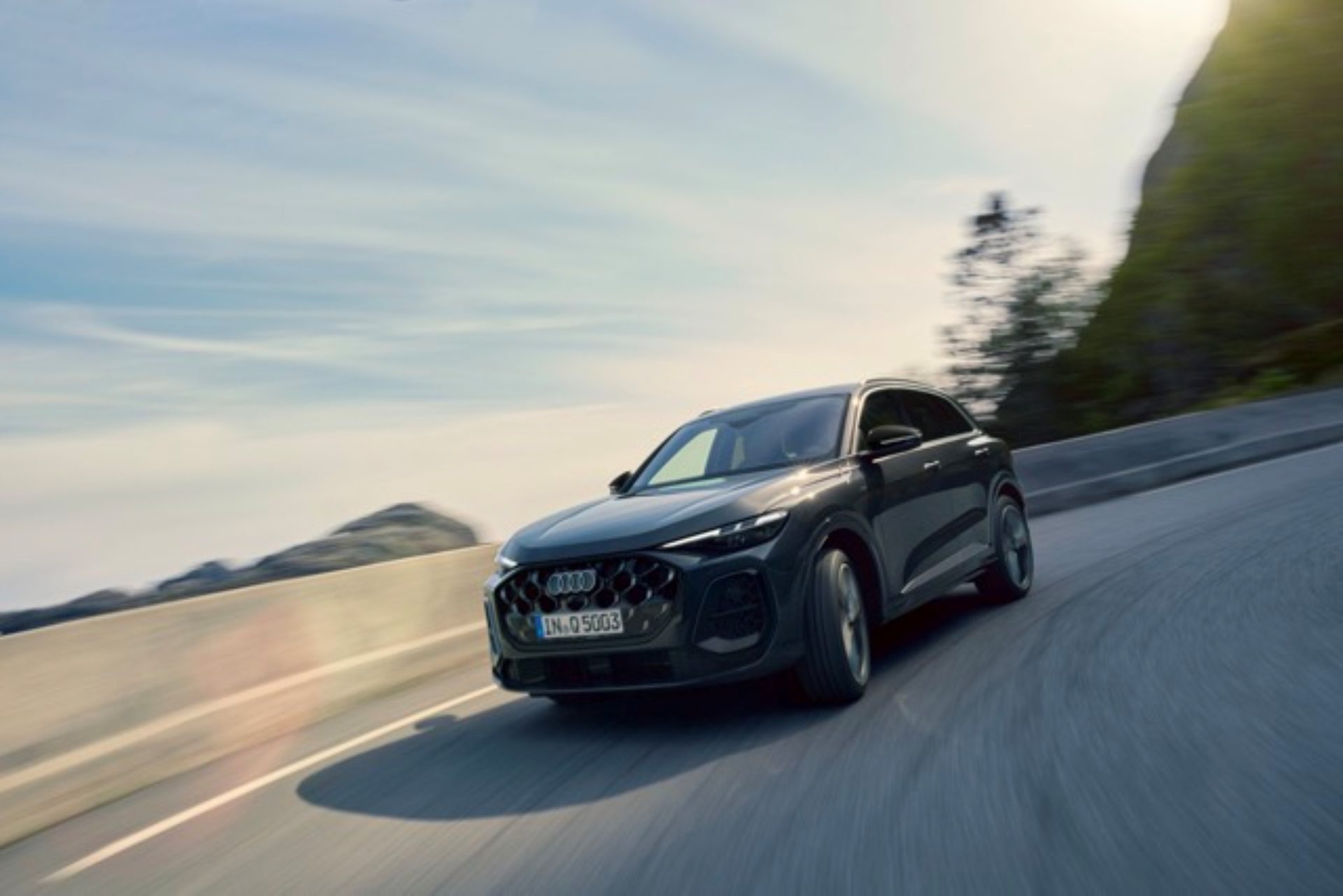 Audi Q5 e-hybrid quattro Tech Pro อาวดี้ คิว5 ปี 2025 : ภาพที่ 2