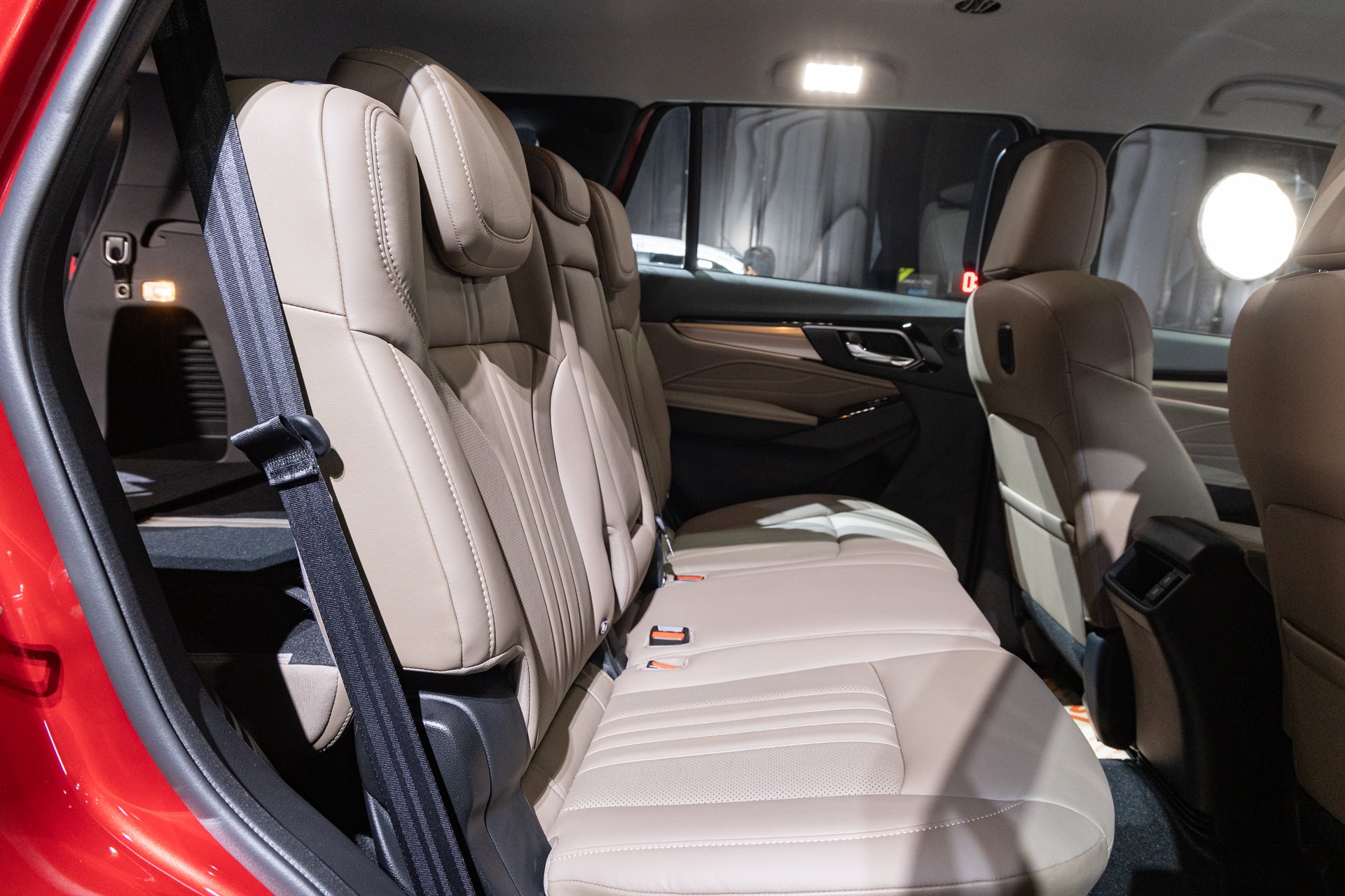 Isuzu MU-X 4x2 2.2 Ultimate A/T อีซูซุ ปี 2024 : ภาพที่ 11