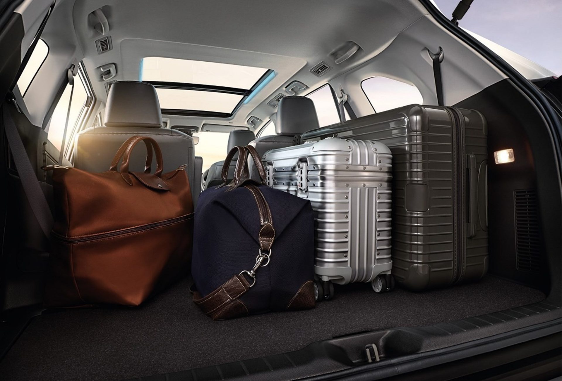 Toyota Innova Zenix HEV Premium โตโยต้า อินโนว่า ปี 2025 : ภาพที่ 7