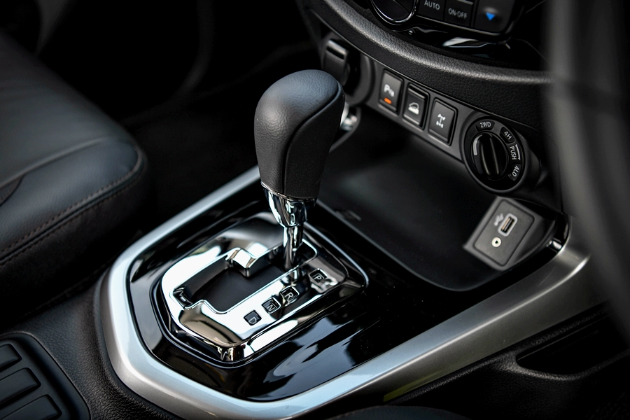 Nissan Navara King Cab Calibre V 7AT นิสสัน นาวาร่า ปี 2020 : ภาพที่ 18