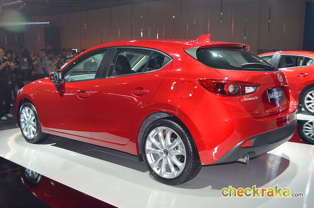 Mazda 3 2.0 Sports Hatchback SP มาสด้า ปี 2014 : ภาพที่ 12