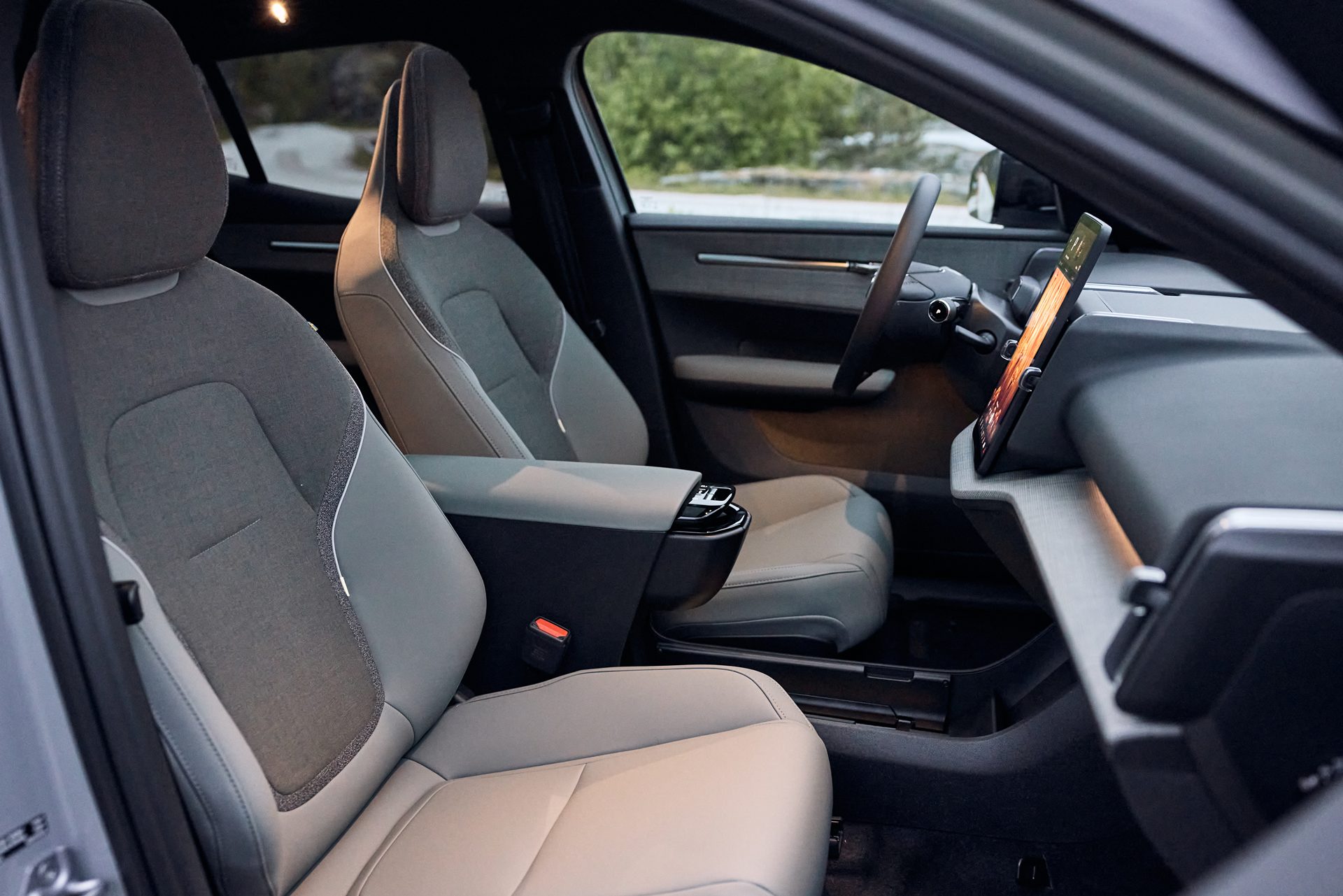 Volvo EX30 Ultra Twin Performance Cross Country วอลโว่ ปี 2025 : ภาพที่ 8