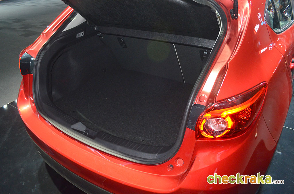 Mazda 3 2.0 Sports Hatchback SP มาสด้า ปี 2014 : ภาพที่ 20