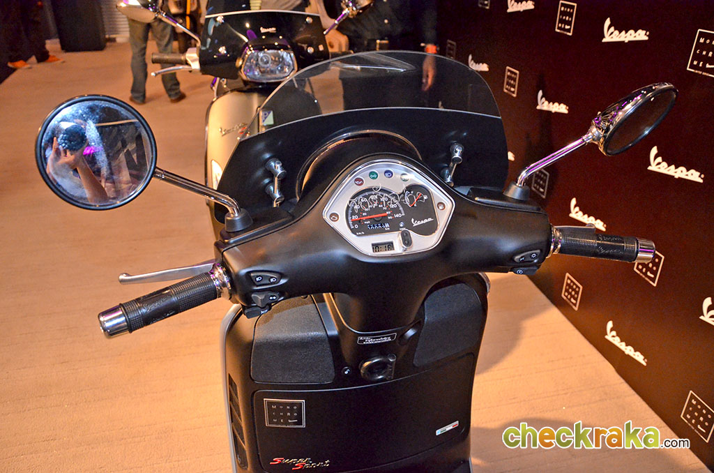 Vespa GTS 150 3Vie Monochrome Limited Series เวสป้า ปี 2015 : ภาพที่ 7